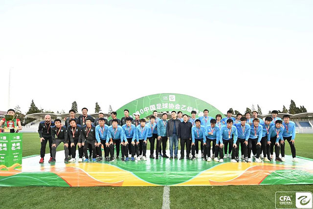 中国U18男冰斩获世锦赛乙级A组亚军 中国女冰降组